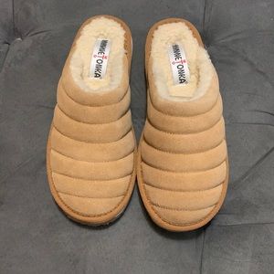 Minnetonka Quilted Scuff House Slippers. Color Cinnamon